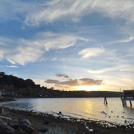 Appartamento Chalet RomAntica ai Pescatori Anguillara Sabazia Esterno foto